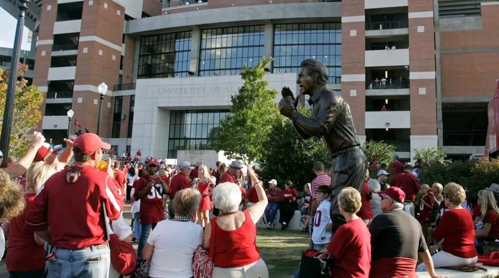 The GOAT in Bronze: Alabama Honors Nick Saban with Majestic Life-Size Statue, Commemorating a Dynasty That Changed the Face of College Football Forever