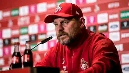 UNFASSBARER HAMMER IN BERLIN! Steffen Baumgart, der leidenschaftliche Coach und absolute Kämpfer, hat völlig überraschend seinen Abschied bei Union Berlin verkündet! Mit den Worten „ICH WERDE GEHEN“ versetzte er Fans, Spieler und die Bundesliga in Schockstarre. Ein emotionaler Paukenschlag, der niemanden kaltlässt – Union verliert nicht nur einen Trainer, sondern ein echtes Herzstück! #Baumgart #UnionBerlin #Schockmoment