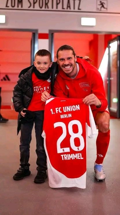 Herzerwärmende Geste – Berlin, Deutschland – In einer herzerwärmenden Geste des Engagements für die Zukunft seines Vereins hat Union Berlins Kapitän Christopher Trimmel eine beträchtliche Summe von 3 Millionen Euro zugesagt, um die Mannschaft zu unterstützen…..