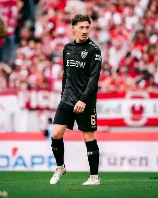 ⚡ SCHOCKWELLE IN KÖLN! ⚡ Was ein Triumphabend für den 1. FC Köln hätte werden sollen, endet in einem Albtraum. Starstürmer Luca Waldschmidt, gefeierter Matchwinner im hitzigen Duell gegen RB Leipzig, steht nun am Pranger, nachdem ein positiver Dopingtest wie eine Bombe einschlug. Der Held des Abends sieht sich plötzlich mit Schande, Sperre und dem möglichen Zusammenbruch seiner Karriere konfrontiert. Fans sind fassungslos, Experten empört, und der Klub steht unter gewaltigem Druck. Zerplatzte Träume, ungewisse Zukunft – Köln versinkt im Chaos!