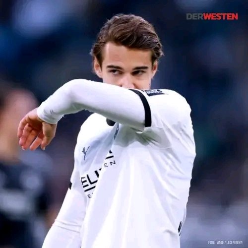 SCHOCKIERENDER GLADBACH-AUSBRUCH! Chaos herrscht bei Borussia Mönchengladbach, nachdem eine Klub-Legende öffentlich gegen Verantwortliche und Spieler ausgeteilt hat und damit Schockwellen durch die Fußballwelt schickt! Frustration und Wut entladen sich in einer scharfen Kritik, die niemanden verschont – sie hinterfragt Führung, Einsatzbereitschaft und die Richtung des Teams. Fans sind fassungslos, Rivalen sind gespannt, und die sozialen Medien brennen vor Reaktionen. Diese explosive Enthüllung droht, das Image des Klubs neu zu definieren und interne Spannungen wie nie zuvor offenzulegen. Die Bundesliga schaut ungläubig zu, wie eine Stimme mutig das Schweigen über Gladbachs Turbulenzen bricht.