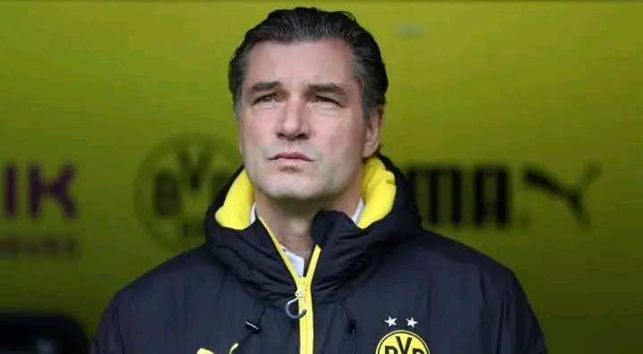 DORTMUND-LEGENDE MIT HERZ! Michael Zorc schenkt Borussia zwei Luxusbusse – ein Symbol für ewige Treue und Stolz! Unglaubliche Geste vom erfolgreichen Ex-Spieler und Sportdirektor: Michael Zorc überrascht die Borussen mit zwei brandneuen, hochmodernen Mannschaftsbussen – elegant, im klassischen Schwarz-Gelb-Design! Dieses Geschenk steht für Zusammenhalt, Loyalität und tiefen Vereinsstolz. Fans sind gerührt und feiern Zorc als wahren Helden. Wieder beweist er: Seine Seele bleibt für immer schwarz-gelb!