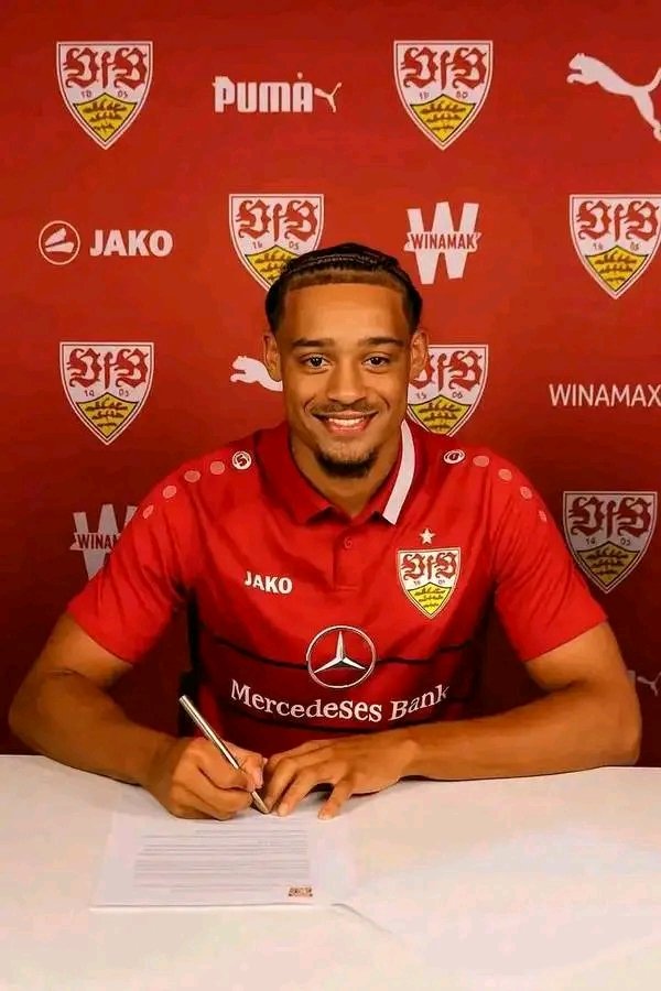 MEGA-TRANSFER-SENSATION! VfB STUTTGART SCHOCKT DIE BUNDESLIGA! Unglaublich, aber wahr: Xavi Simons wechselt für 71 MILLIONEN EURO von RB Leipzig zum VfB Stuttgart! Der niederländische Superstar soll das neue Herzstück im Mittelfeld der Schwaben werden – ein Transfer, der alles verändert. Noch steht der Medizincheck aus, doch die Einigung ist fix! Stuttgart schreibt Vereinsgeschichte mit dem teuersten Deal aller Zeiten. ⚽ Ein Hammer-Coup, der die ganze Liga beben lässt – ganz Fußball-Deutschland spricht über diesen Wahnsinns-Wechsel! ⚪