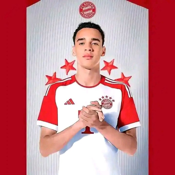 JAMAL MUSIALA – DAS GOLDENE WUNDERKIND, DAS DIE ZUKUNFT DES FUSSBALLS NEUSCHREIBT! ⚽ Mit noch nicht einmal 20 Jahren ist Jamal Musiala der wertvollste junge Spieler der Welt – ein Meisterwerk im Wert von 110 Millionen €, geschaffen aus Talent, Vision und Entschlossenheit. ✨ Sein Spiel ist reine Poesie in Bewegung, sein Aufstieg ein Symbol für harte Arbeit und göttliche Begabung. Von München in die Welt hinaus formt Musiala mit jedem Ballkontakt eine neue Fußball-Ära.