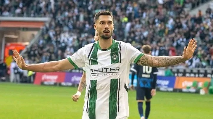 GLADBACH-SENSATIONS-BOMBE! Ganz Fußball-Deutschland steht Kopf! Das 19-jährige Ausnahmetalent Said Tim Kleindienst sorgt für ein Erdbeben in der Bundesliga! ️ Statt Millionen und Glanz bei Bayern oder Leipzig zu wählen, bleibt er seinem Herzensklub Borussia Mönchengladbach treu! Ein unfassbarer Akt der Loyalität in einer Welt voller Geld und Ego – dieser Junge lebt noch für Leidenschaft, Stolz und echte Werte! Ein Signal an alle: Charakter schlägt Cash! ⚽