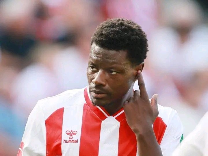 ⚡ RIESEN-SCHOCK IN KÖLN! ⚡ Ragnar Ache nach schwerem Vorfall völlig erschüttert! Der 1. FC Köln steht kopf: Trainingsabbruch, stille Umkleiden, besorgte Mitspieler. Fans in Sorge, Klub unter Schock. Kann der Stürmer zurückfinden? Emotionale Explosion, die den Verein und alle Beteiligten tief erschüttert! ⚡ Drama, das niemand kommen sah!