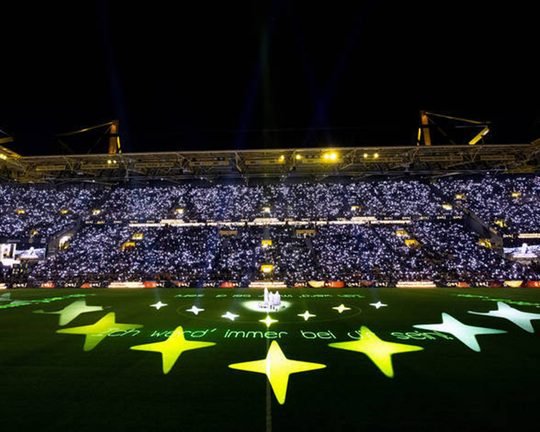 Die Adventszeit wird magisch in Dortmund! Am 30. November verwandelt sich der SIGNAL IDUNA PARK in ein funkelndes Lichtermeer