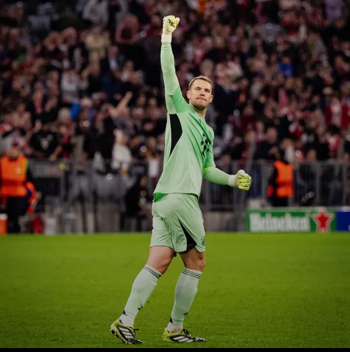 Manuel Neuer has matched Iker Casillas’ record for the most wins by a goalkeeper in Champions League history, reaching an impressive total of 101 victories. This achievement highlights Neuer’s consistency, skill, and longevity at the highest level of European club football. Both goalkeepers have set a benchmark that showcases their vital role in their teams’ successes over the years. Neuer’s feat cements his place among the greatest goalkeepers in the history of the competition.