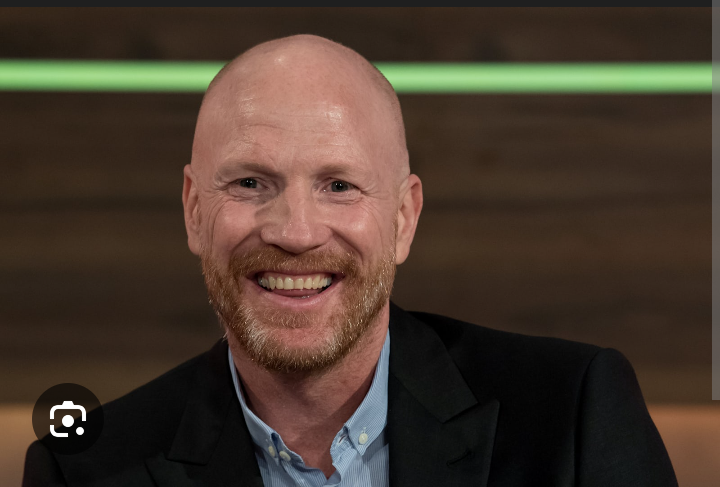 ⚫ FUSSBALL-ERDBEBEN IN DORTMUND! ⚫ Borussia Dortmund erlebt eine historische Revolution, denn Klublegende Matthias Sammer sorgt mit einer 100-MILLIONEN-DOLLAR-Investition für eine absolute Sensation! Der erste und einzige Ballon-d’Or-Gewinner in der Geschichte des BVB kehrt zurück – nicht auf den Platz, sondern in die Chefetage! Sein mutiger Schritt entfacht neue Hoffnung, Stolz und unaufhaltsame Leidenschaft in der Gelben Wand. Tausende Fans strömen in den Signal Iduna Park, während Sammer schwört, Dortmunds goldene Ära zurückzubringen und Europas Elite erneut herauszufordern! ⚽