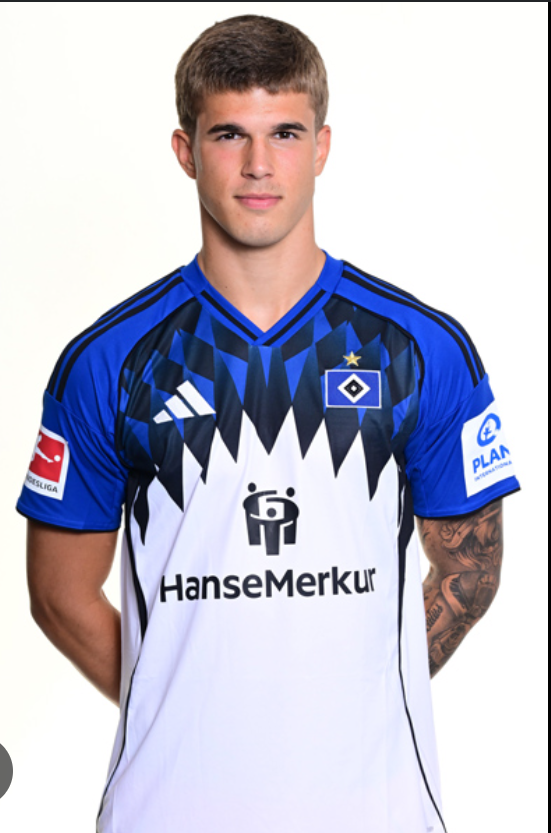 TRANSFER-BOMBE! Borussia Dortmund zündet den nächsten Mega-Transfer-Schock: 18-jähriges Abwehr-Wunderkind Luka Vušković steht kurz vor einem Wahnsinns-Wechsel von Hamburger SV zum BVB – für unglaubliche £97 Millionen! Spieler und Clubs arbeiten bereits fieberhaft am Medizincheck, alles steht kurz vor der totalen Explosion! ⚽⚡ Fans völlig außer Kontrolle: Holt Dortmund hier den zukünftigen Welt-Verteidiger? ⚫ HSV geschockt, Europa beeindruckt – dieser Deal lässt die Fußballwelt beben! Jeder Blick richtet sich jetzt auf Dortmund: Wird dieser Transfer die Bundesliga für immer verändern und Vušković zur brandneuen Legende formen? Die Spannung kocht über! Mega Drama!