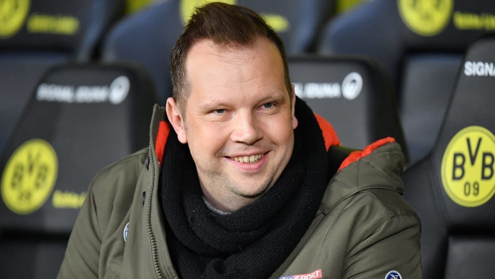 Zwei Preise, eine Legende, und eine Stadt, die Fußball atmet: Wolff-Christoph Fuss, eine der bekanntesten Stimmen im deutschen Fußball