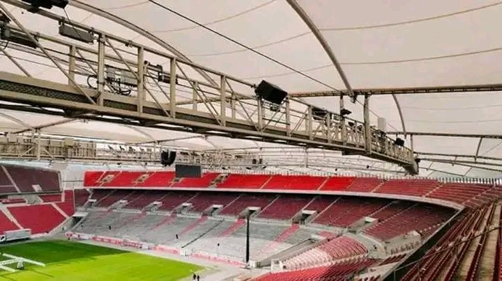 MEGA-BOMBE IN STUTTGART! Der VfB Stuttgart zündet die größte Stadion-Revolution seiner Geschichte! ⚽ Mit einer 750-Millionen-Dollar-Renovierung verwandelt sich die legendäre Mercedes-Benz Arena in ein ultramodernes Fußball-Wunderwerk! Ein Projekt, das Europa erschüttert – Hightech, Luxus, pure Emotion! Stuttgart will zur Hauptstadt des modernen Fußballs aufsteigen! Fans, Experten und ganz Deutschland reiben sich die Augen: Hier entsteht das Stadion der Zukunft – made in Baden-Württemberg! ❤️ ➡️ Eine neue Ära beginnt – und der VfB schreibt Fußballgeschichte!