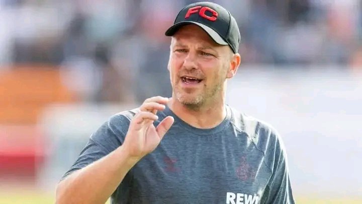 EXKLUSIV-SCHOCK AUS KÖLN! ⚽ Manager Lukas Kwasniok zeigt wahre Besessenheit! ❤️ Der FC-Boss will die Bundesliga erobern – koste es, was es wolle! Kein Star darf im Winter gehen ❌, kein Rückschritt erlaubt! Die Botschaft ist klar: Köln jagt Größe, keine Ausreden mehr! Der Dom-Club will Geschichte schreiben!