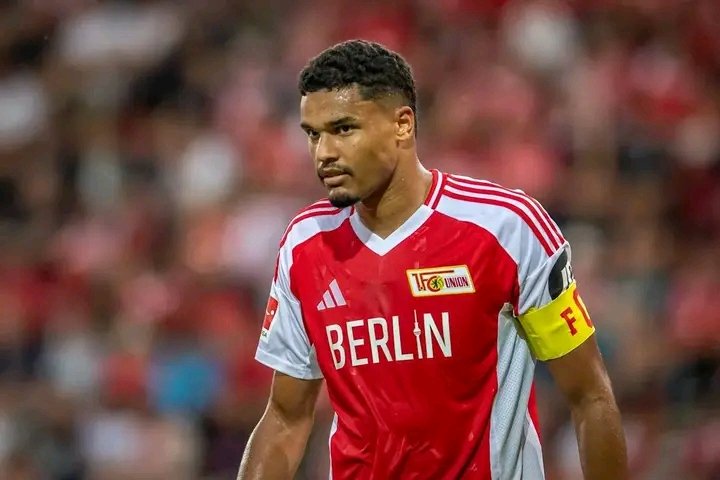UNGLAUBLICHE LOYALITÄTS-SENSATION IN BERLIN! Union-Star Danilho Doekhi sorgt für ein ERDBEBEN im Weltfußball! Der Abwehrchef der „Eisernen“ hat ein ATEMBERAUBENDES 98-MILLIONEN-EURO-ANGEBOT aus Saudi-Arabien KALT abgelehnt – und das aus purer LIEBE zu Union Berlin! ❤️⚔️ Fans und Experten stehen unter SCHOCK: Wer sagt NEIN zu solch einem Vermögen?! Seine Entscheidung gilt als ein beispielloses Symbol für Treue, Herz und Charakter – etwas, das man im modernen Fußball kaum noch sieht! ⚽ Was steckt wirklich hinter dieser unglaublichen Geste?