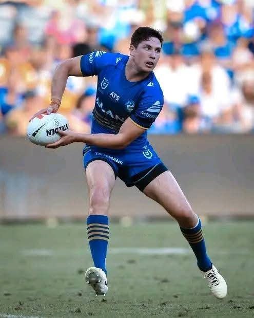 Mitchell Moses’ $2 Million Gesture: A Captain Leading Beyond the Field