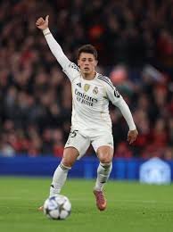 STUTTGART-TRAINER BESTEHT: „ARDA GÜLER ODER NIEMAND!“ VfB-Stuttgart-Trainer Sebastian Hoeneß hat seine Absichten vor dem kommenden Transferfenster unmissverständlich klargemacht – er will Real Madrids Jungstar