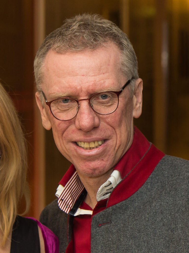 UNGLAUBLICHE LIEBES-GESTE VON PETER STÖGER! ❤️ Der Ex-Trainer vom 1. FC Köln sorgt für Staunen: Er schenkt dem Verein ZWEI LUXUS-MANNSCHAFTSBUSSE im WERT VON MEHREREN MILLIONEN EURO! Eine Wahnsinns-Aktion voller Herz, Dankbarkeit und unerschütterlicher Treue! ⚽ Die Fans rasten aus, nennen ihn „DEN WAHREN FC-HELDEN“! Köln feiert seinen Ex-Coach, der erneut beweist, dass echte Liebe keine Verträge braucht! Ein emotionaler Moment, der die Domstadt erzittern lässt! ❤️