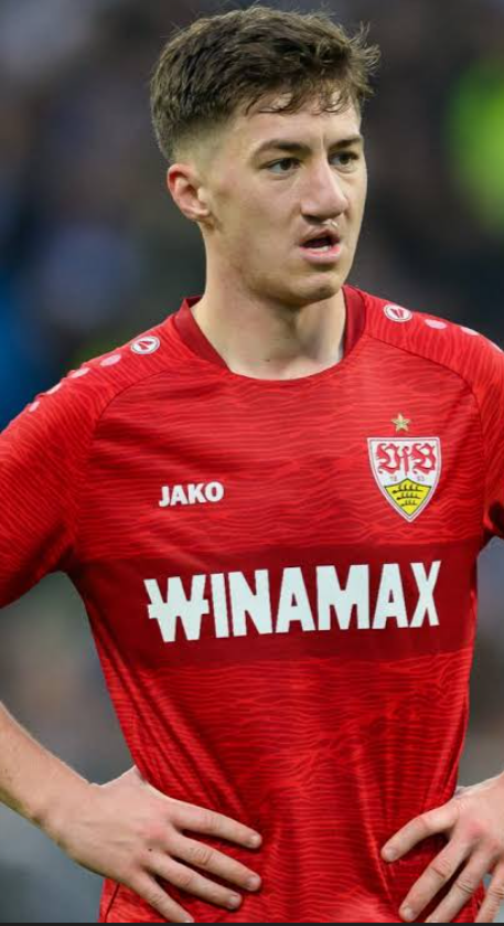 HERZENS-TRAGÖDIE IN STUTTGART! VfB-Star Angelo Stiller steht unter Schock, nachdem seine Freundin eine tragische Fehlgeburt erlitten hat! Der junge Mittelfeldspieler, bekannt für seine Ruhe und Stärke auf dem Platz, kämpft nun den schwersten Kampf seines Lebens. ⚽ Fans aus ganz Deutschland senden emotionale und liebevolle Botschaften, um ihn in dieser schweren Zeit zu trösten. ❤️ #StayStrongAngelo