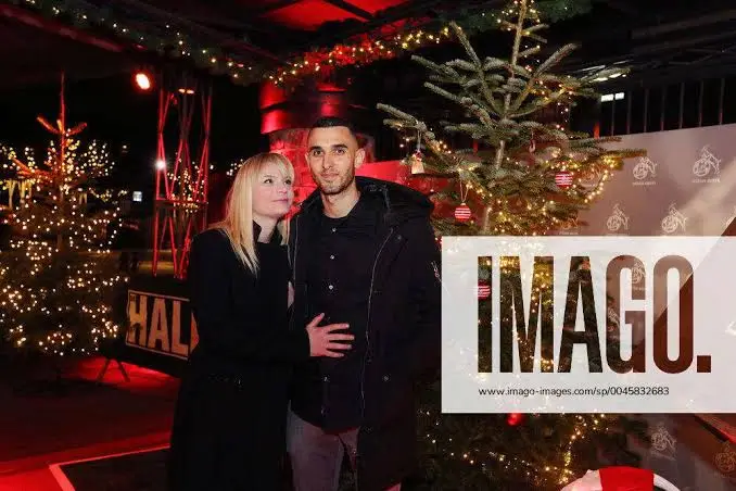 KÖLN IN WEIHNACHTS-EKSTASE! Etwas UNGLAUBLICHES passiert zum Start der Adventszeit – und ganz Deutschland spricht darüber! Die Adventszeit steht vor der Tür – doch diesmal beginnt sie in Köln mit einem Ereignis, das selbst hartgesottene Rheinländer sprachlos macht! Ein emotionaler Moment, der Herzen berührt, Menschen vereint und das ganze Land in festliche Spannung versetzt. Niemand hätte geahnt, dass Köln SO ein Zeichen setzt – voller Liebe, Überraschung und Gänsehaut-Atmosphäre! Was dort wirklich passiert ist, lässt selbst Weihnachtsfans erzittern – und Deutschland hält den Atem an…