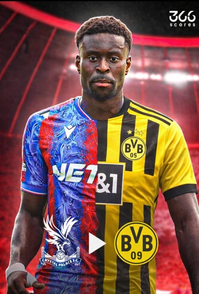 „Geld wird meine Entscheidung nicht ändern. Entweder Borussia Dortmund oder nichts.“ Marc Guéhi hat alle Verhandlungen mit Chelsea und Liverpool abgelehnt, obwohl ihm ein Gehalt angeboten wurde, das das Dreifache seines aktuellen Einkommens beträgt. Der englische Verteidiger möchte nur zu Borussia Dortmund wechseln. Er verriet, dass der BVB sein Traumverein ist und dass es dort einen Spieler gibt, den er schon immer als sein Idol betrachtet hat; neben diesem Spieler zu spielen wäre die Erfüllung eines Lebenstraums …