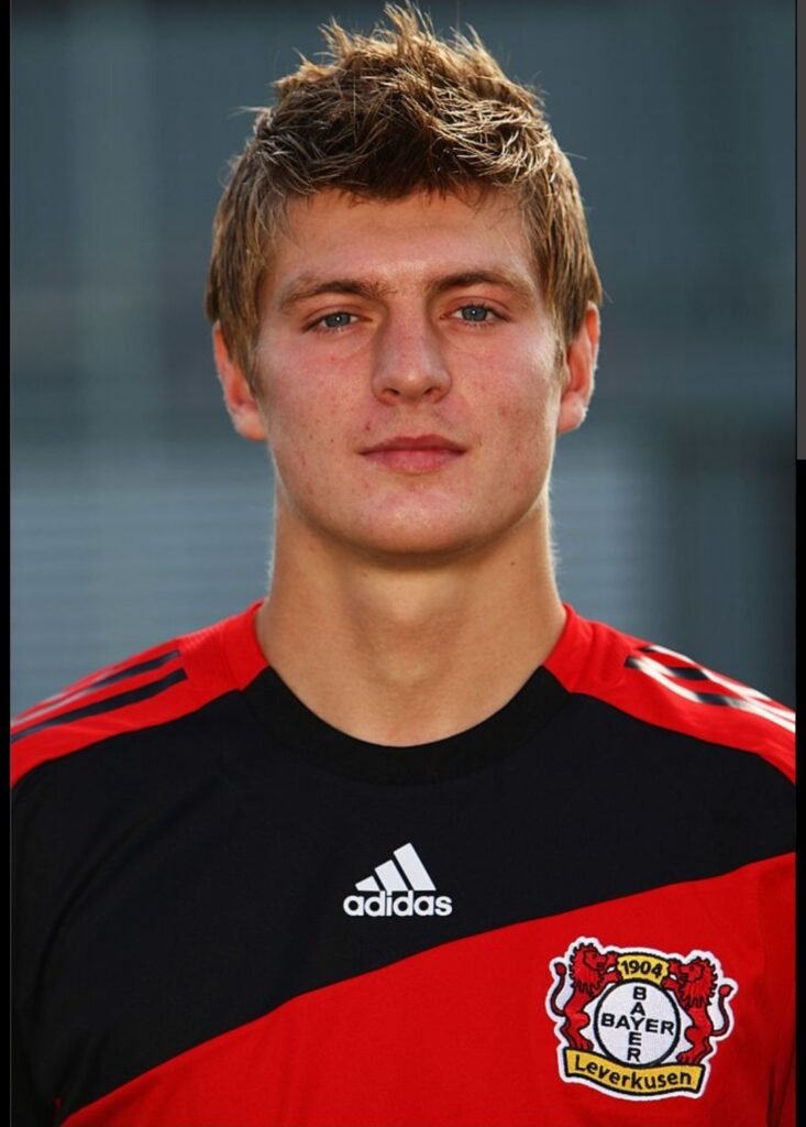 Toni Kroos zollt Bayer Leverkusen emotionalen Tribut: „Ein außergewöhnlicher Klub“ – Rückkehr ins Trainerteam in Aussicht