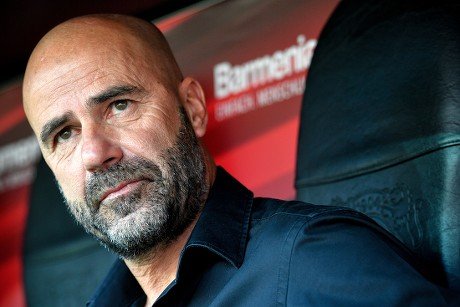 Peter Bosz spendet 3,2 Millionen Euro an zwei Waisenhäuser – Ein starkes Weihnachtszeichen der Menschlichkeit