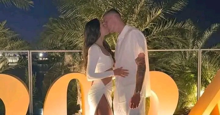 🚨 EILMELDUNG – TRANSFER-BOMBSHELL 🚨 Benjamin Šeško sagt NEIN zu Newcastle United 💣❌ Der slowenische Top-Stürmer bleibt RB Leipzig treu 🔴⚪🔥 Trotz Mega-Angebot aus der Premier League entscheidet er sich für Vertrauen, Entwicklung und sportliche Perspektive 💪⚽ Leipzig plant langfristig mit seinem Torjäger – Stabilität statt Millionen 🧠💥 Ein klares Zeichen: RB Leipzig hält zusammen 🚀👏