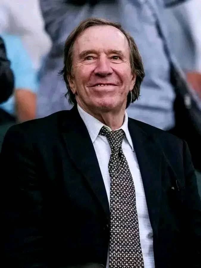 Die Nachricht erschüttert die Fußballwelt: Günter Theodor Netzer, die legendäre Spielmacher-Ikone von Borussia Mönchengladbach