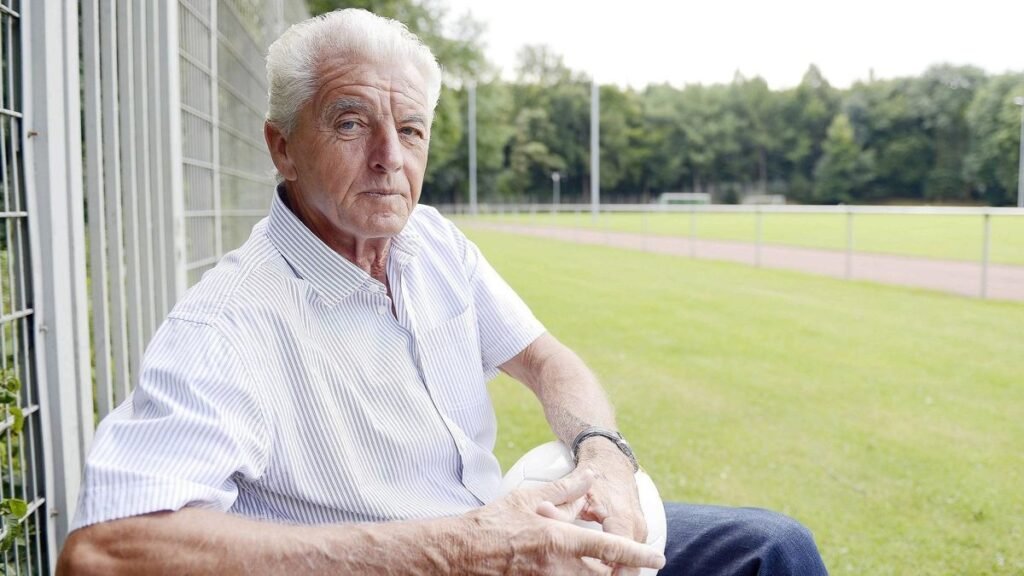 EILMELDUNG AUS LEVERKUSEN: Erich Ribbeck im Fokus – Bayer 04 zeigt Respekt und Unterstützung