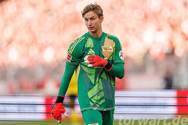 EILMELDUNG AUS BERLIN: Frederik Rønnow steht vor einem emotionalen familiären Notfall — Verein reagiert umgehend