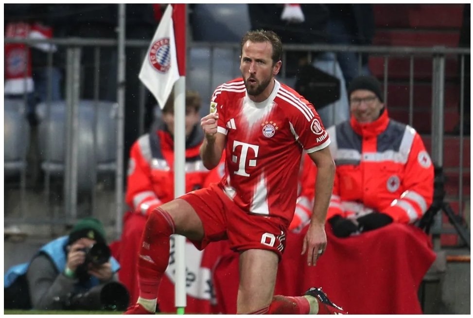 Match Awards aus dem schlampigen 3:2-Sieg des FC Bayern München gegen Eintracht Frankfurt Der FC Bayern schaffte es, das sinkende Schiff noch vor dem Schlusspfiff zu retten.