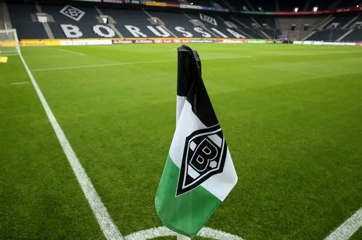 🚨 SCHOCK BEI Borussia Mönchengladbach 🚨 Nach einer €3-Millionen-Strafe durch die DFL Deutsche Fußball Liga droht Gladbach nun ein drastischer 10-Punkte-Abzug. Berichte sprechen von schwerwiegenden Regelverstößen, die den Verein ins Chaos stürzen könnten. Fans sind fassungslos—die Saison steht auf der Kippe, während der Druck auf Klubführung und Spieler enorm steigt.
