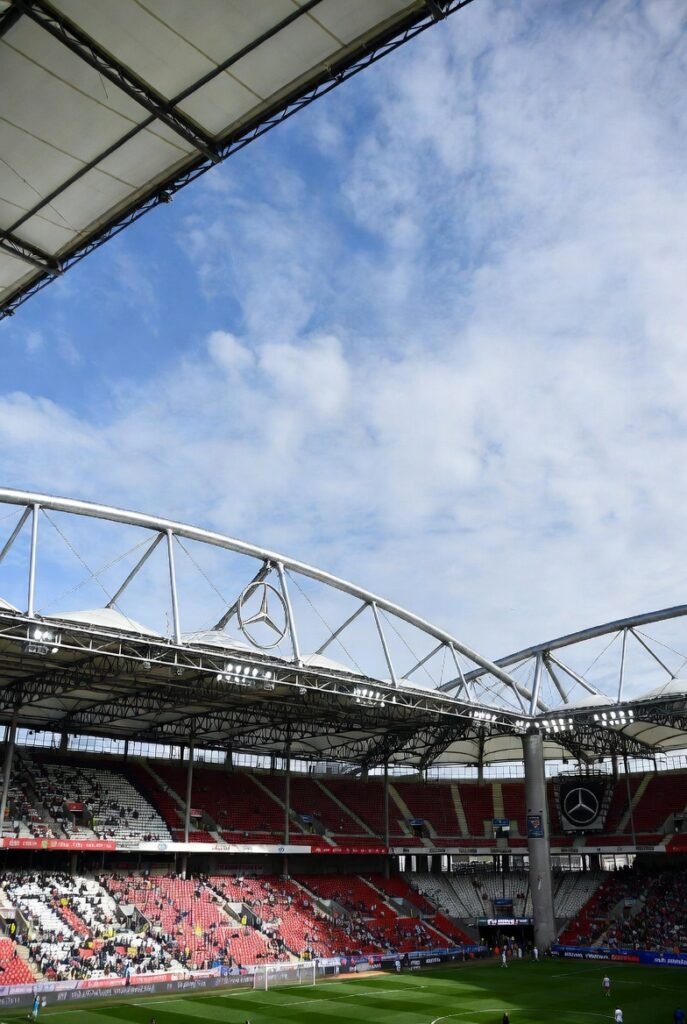 STADION-UPGRADE BEI : Traditionsverein startet Modernisierung für eine neue Zukunftsvision