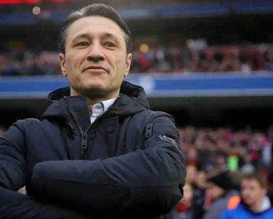 Niko Kovač sorgt für weltweites Aufsehen: Nach seinem Amtsantritt bei Borussia Dortmund verzichtet der neue Cheftrainer auf seine 2-Millionen-Dollar-Antrittsprämie und spendet den gesamten Betrag an Hilfsorganisationen im Kampf gegen Obdachlosigkeit in Deutschland, womit er nicht nur ein kraftvolles Zeichen sozialer Verantwortung setzt, sondern auch die Fußballwelt inspiriert, über den Sport hinaus Menschlichkeit, Mitgefühl und echten gesellschaftlichen Einfluss in den Mittelpunkt zu stellen