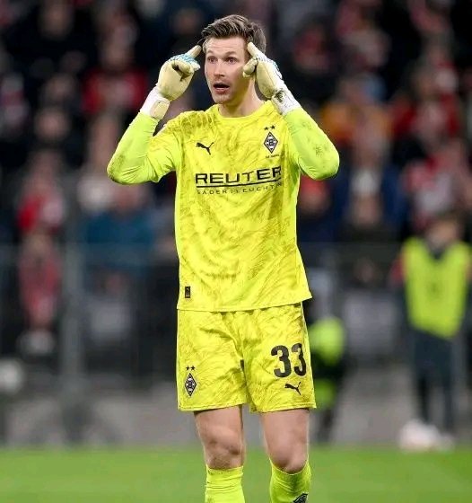 “ES IST VORBEI”: Moritz Nicolas hat völlig überraschend seinen Vertrag bei Borussia Mönchengladbach aufgelöst. Diese Schock-Nachricht kommt für die Fohlen zum denkbar schlechtesten Zeitpunkt. Berichten zufolge hat der Schweizer Verteidiger – der jahrelang eine feste Säule der Abwehr war – den Verein verlassen wegen… ……… Weiterlesen ⬇️⬇️