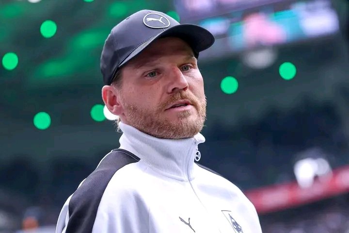 AUF WIEDERSEHEN, TRAURIGE NACHRICHTEN: Der Cheftrainer von Borussia Mönchengladbach, Masterio Eugen Polanski, hat offiziell seinen Abschied vom Team bekannt gegeben, nach so viel … mehr anzeigen.