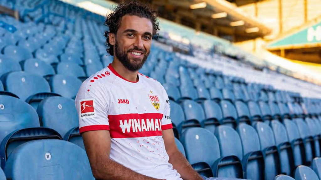 Dominic Calvert-Lewin auf dem Sprung: VfB Stuttgart kurz vor Sensationstransfer VfB Stuttgart stehen vor einem Transfer, der die Bundesliga-Welt erschüttern könnte. Dominic Calvert-Lewin, der kraftvolle Stürmer von Everton, soll zu 80 % bereits einen Wechsel nach Stuttgart vereinbart haben. Wenn der Deal abgeschlossen wird, wäre dies einer der spektakulärsten Transfers des Sommers und eine massive Verstärkung für Stuttgarts Offensive.