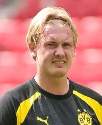 SCHOCKIERENDER BERICHT: BVB-Star Julian Brandt kämpft mit familiären Problemen ….