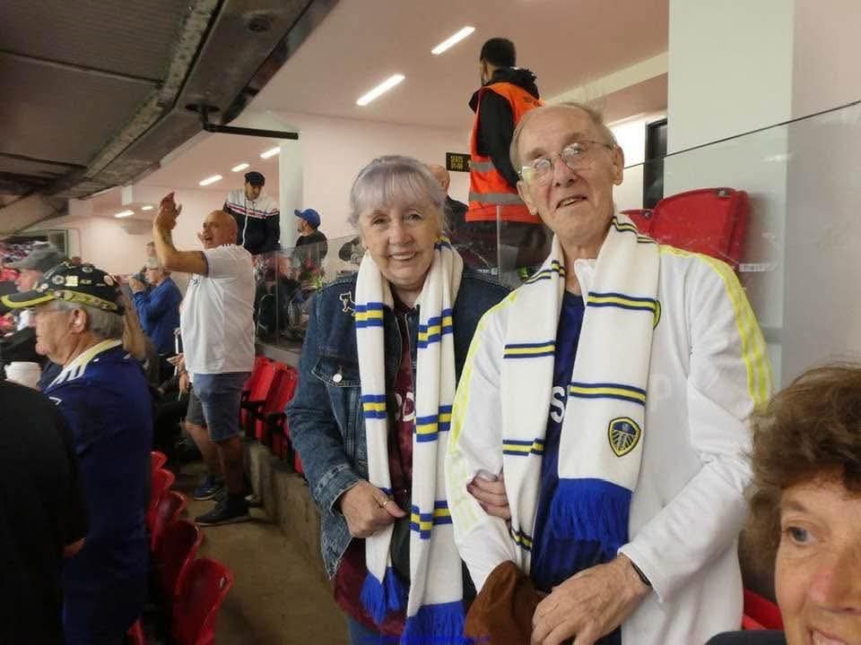 💔 SHOCKING NEWS: The Leeds United family is in mourning as beloved fan David Hill has passed away on 6/4/26. A lifelong supporter, David’s passion for LUFC was unmatched—he traveled near and far to follow his team, living and breathing every match. Sadly, David had no immediate family, leaving the Leeds community to honor his memory. Plans are underway for a heartfelt send-off, complete with his cherished Leeds flag. Friends, fans, or anyone who knew him are urged to join in paying tribute. This is a devastating loss for the LUFC family, leaving hearts heavy but spirits united in celebration of his extraordinary loyalty. 🫶⚽️👼