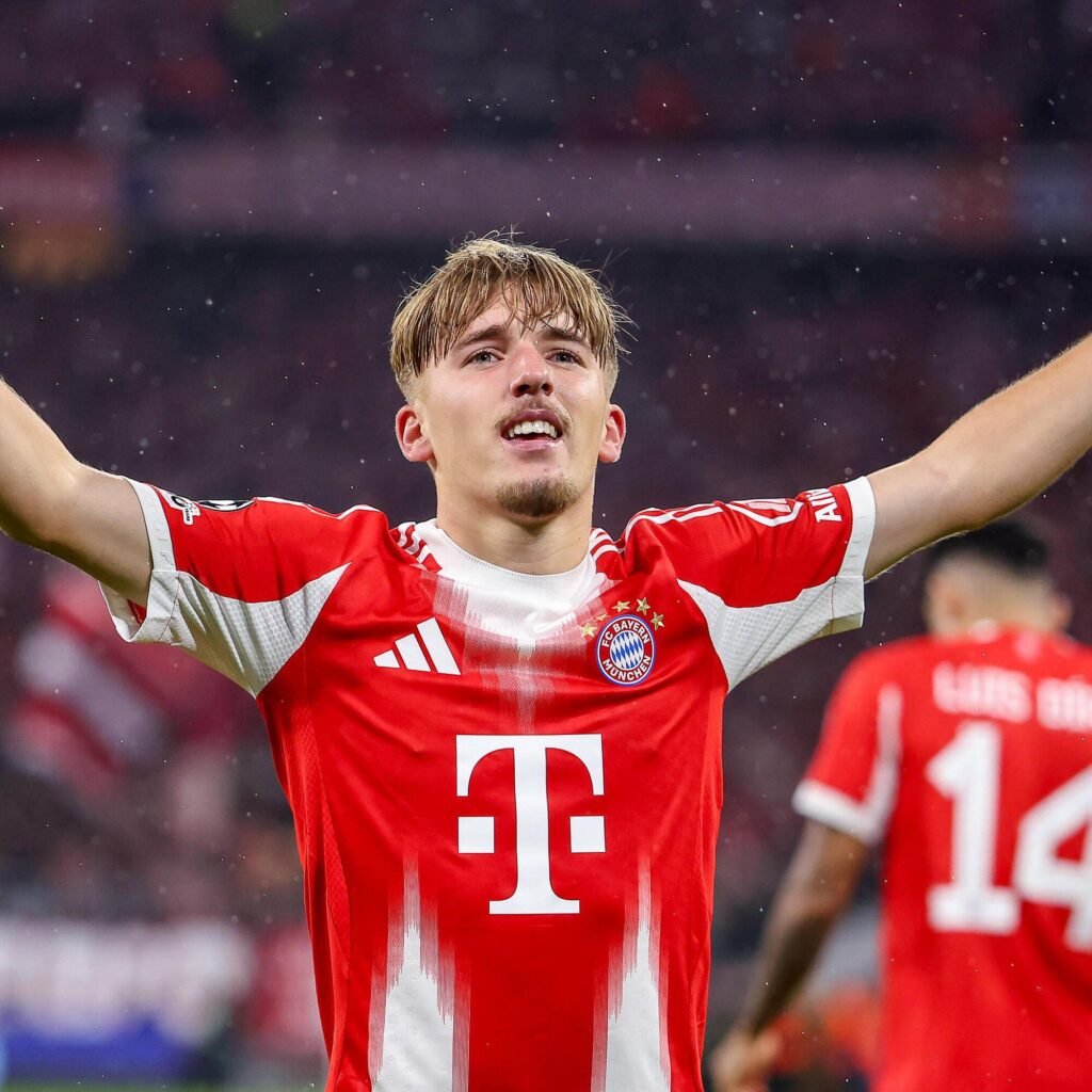 BREAKING NEWS AUS MÜNCHEN: FUSSBALLWELT UNTER SCHOCK – LENNART KARL NACH PLÖTZLICHEM HERZSTILLSTAND BEIM TRAINING ZUSAMMENGEBROCHEN