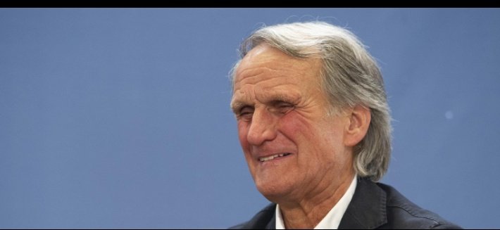 Sondern aus Respekt vor einer der größten Legenden des Vereins: Wolfgang Overath.