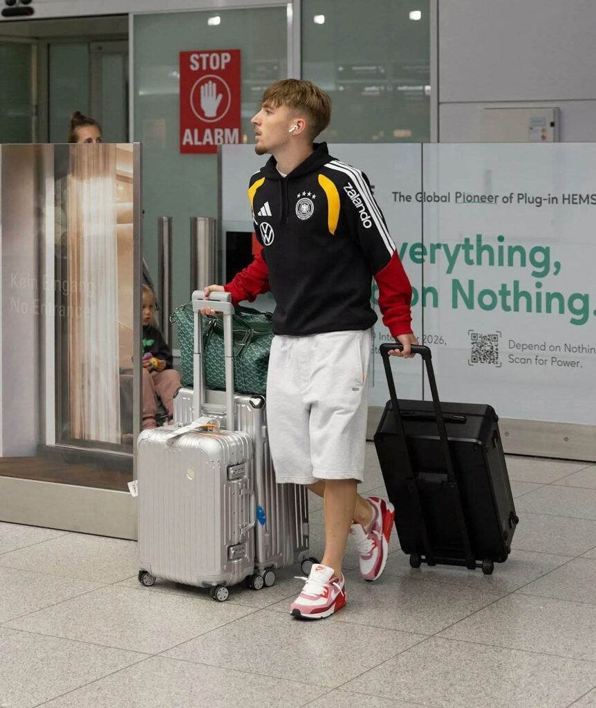 🚨Lennart Karl ist heute Nachmittag nach seiner Verletzung nach München zurückgekehrt und wird nun beginnen…..