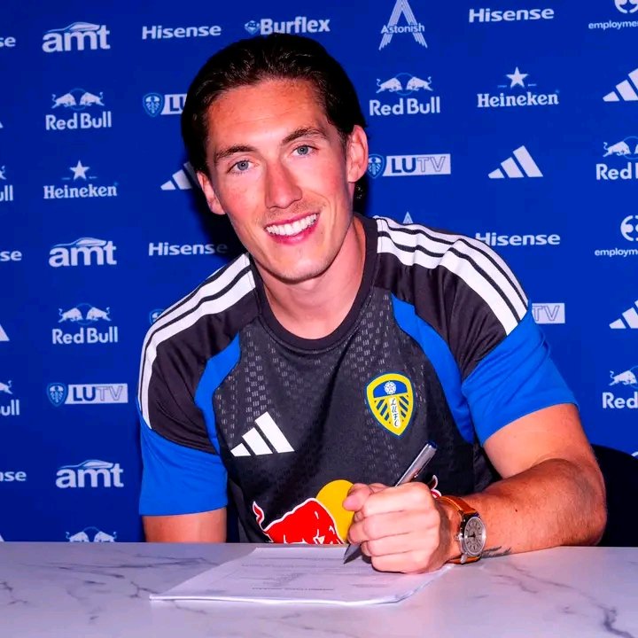 OFFICIAL: Leeds United Complete Exciting New Signing – Fans Dream of a Bright Future!