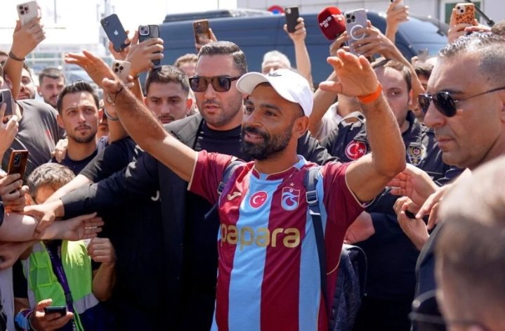 Mo Salah Pictured in New Club Kit Ahead of Surprise Trabzonspor Move – Set to Become Turkish League’s Highest-Paid Player….